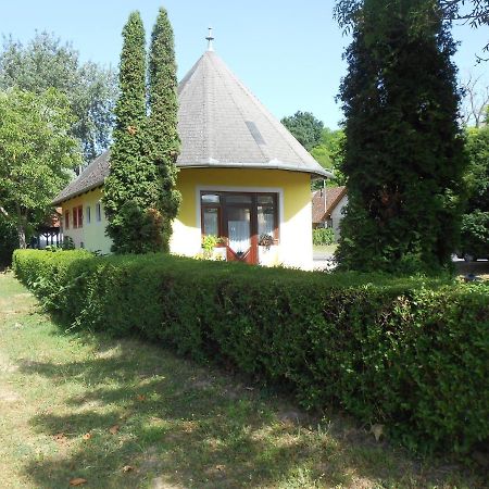 Erika Apartman Balatonbereny Exterior photo